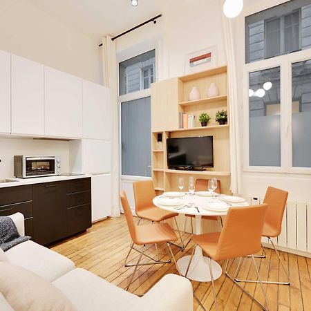 Beautiful Apt -1Br-4P- Tour Eiffel - Invalides Paris Exterior photo